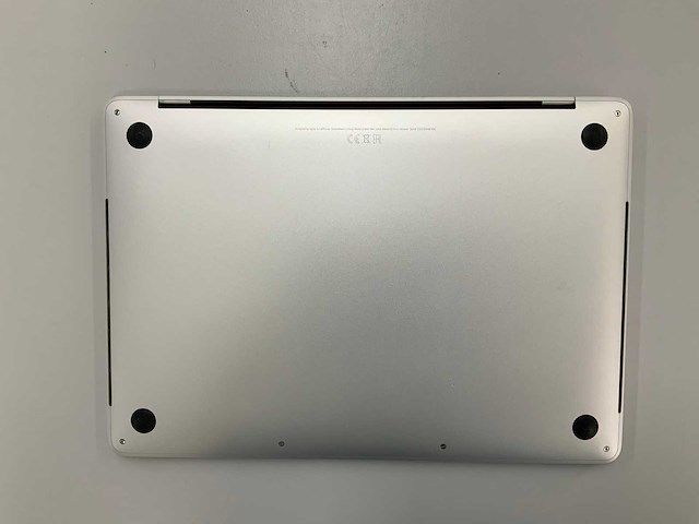Apple a1989 13-inch macbook pro mv992n/a laptop - afbeelding 4 van  4