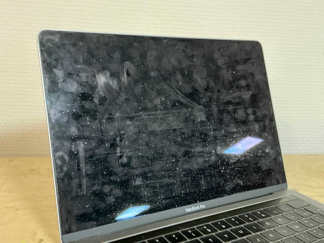 Apple a1989 macbook pro - afbeelding 2 van  4