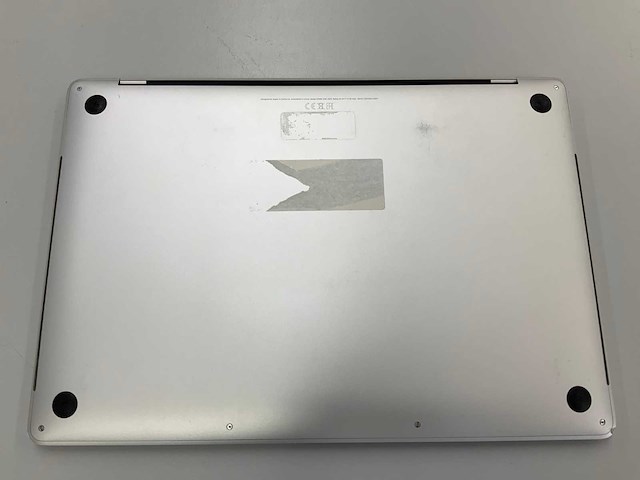 Apple a1990 15-inch macbook pro mr962n/a laptop - afbeelding 3 van  3