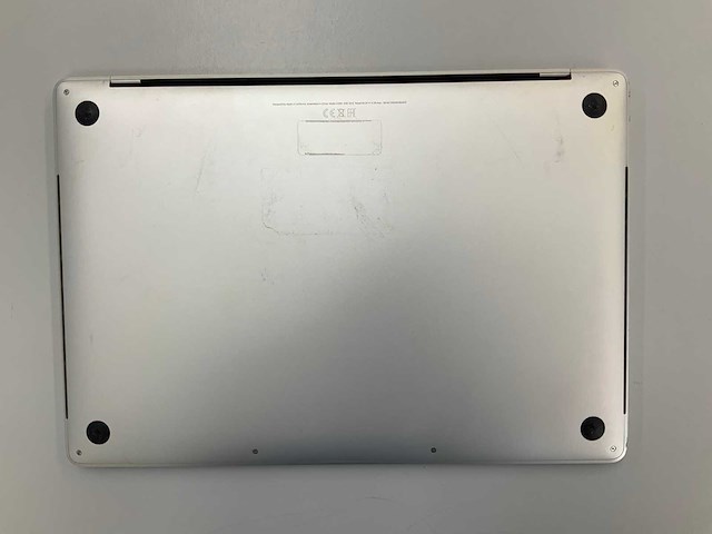 Apple a1990 15-inch macbook pro mr962n/a laptop - afbeelding 3 van  3
