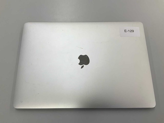 Apple a1990 15-inch macbook pro mr962n/a laptop - afbeelding 1 van  2