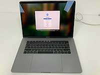 Apple a1990 15-inch macbook pro mv902n/a laptop - afbeelding 1 van  3