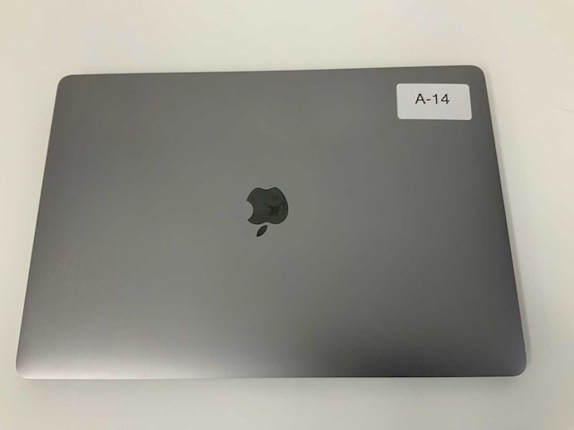 Apple a1990 15-inch macbook pro mv902n/a laptop - afbeelding 2 van  3