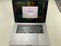 Apple a1990 15-inch macbook pro mv902n/a laptop - afbeelding 1 van  2