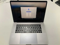 Apple a1990 15-inch macbook pro mv902n/a laptop - afbeelding 1 van  4