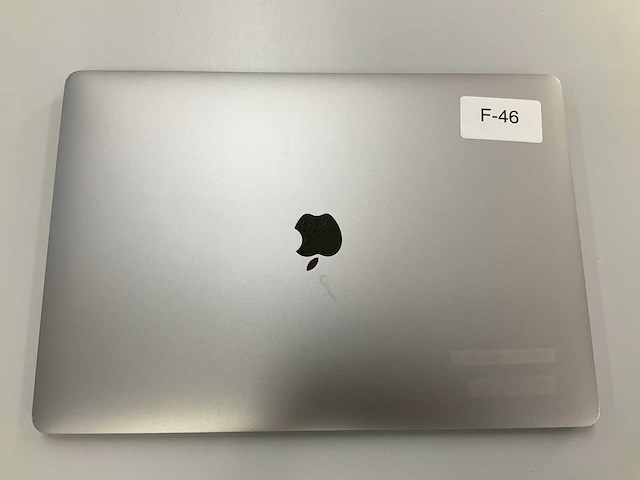 Apple a1990 15-inch macbook pro mv912n/a laptop fmi - afbeelding 2 van  3