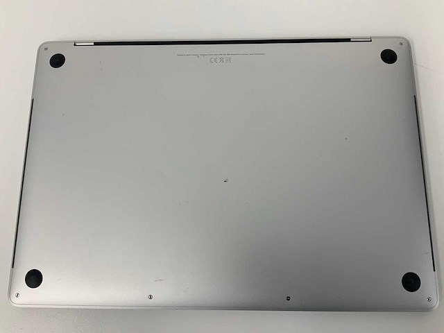 Apple a1990 15-inch macbook pro mv932n/a laptop fmi - afbeelding 3 van  3