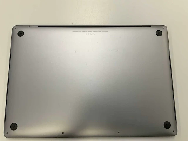 Apple a2141 16-inch macbook pro mvvj2n/a laptop - afbeelding 3 van  3