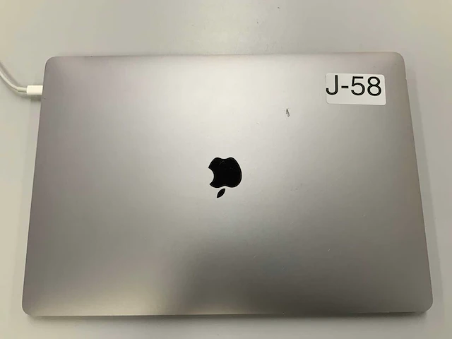 Apple a2141 16-inch macbook pro mvvk2n/a laptop - afbeelding 4 van  5