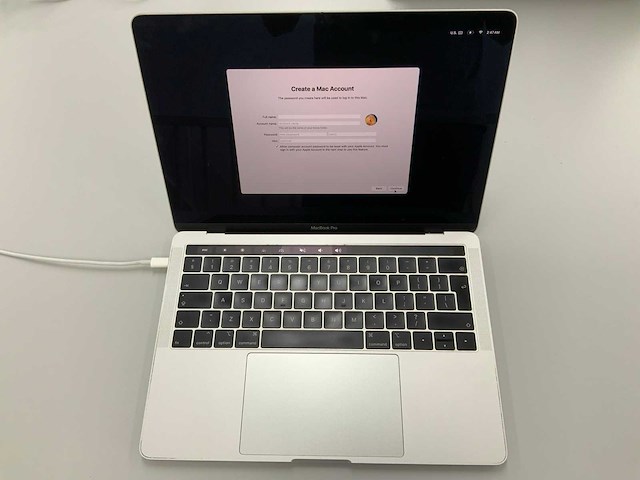 Apple a2158 13-inch macbook pro muhq2n/a laptop - afbeelding 1 van  3