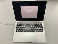 Apple a2158 13-inch macbook pro muhq2n/a laptop - afbeelding 1 van  3