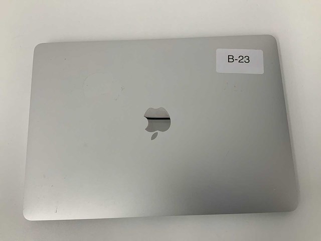 Apple a2159 13-inch macbook pro muhn2n/a laptop - afbeelding 2 van  3