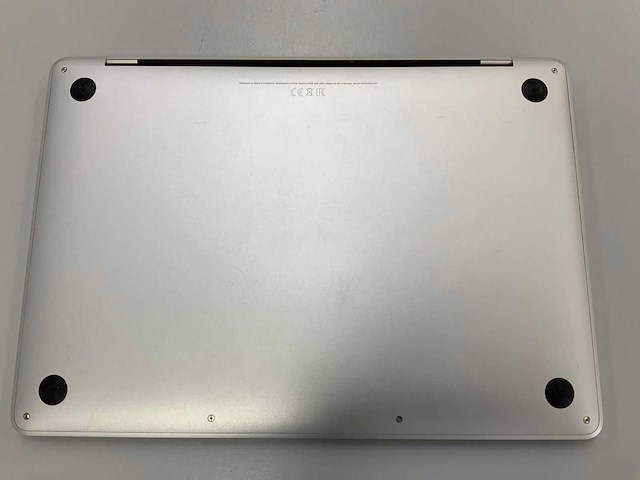 Apple a2159 13-inch macbook pro muhq2n/a laptop - afbeelding 3 van  3