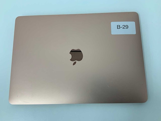 Apple a2179 13-inch macbook pro mwtj2ll/a laptop - afbeelding 2 van  3