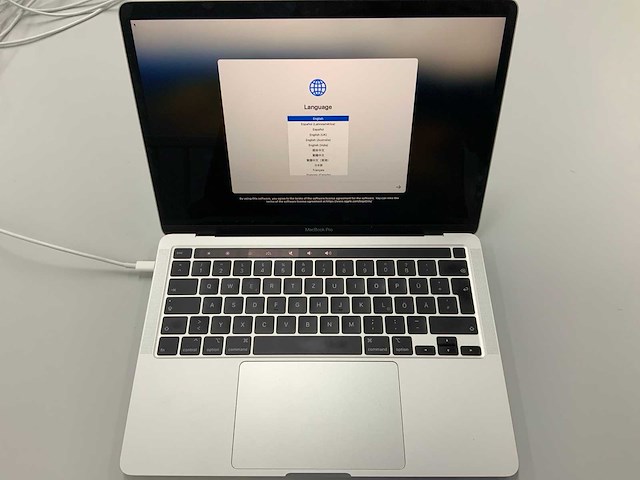 Apple a2251 13-inch macbook pro mwp72n/a laptop - afbeelding 1 van  3