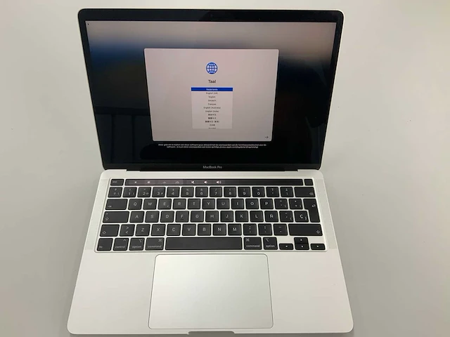 Apple a2289 13-inch macbook pro mxk62n/a laptop - afbeelding 1 van  3