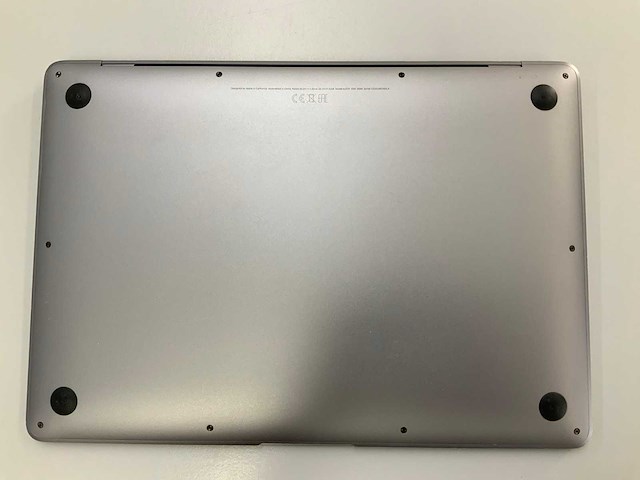 Apple a2337 13-inch macbook air mgn63n/a laptop - afbeelding 3 van  3