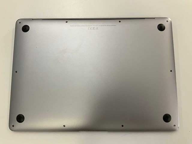 Apple a2337 13-inch macbook air mgn63n/a laptop - afbeelding 3 van  3
