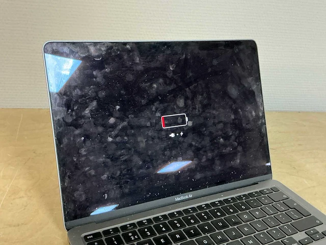 Apple a2337 macbook air - afbeelding 2 van  4