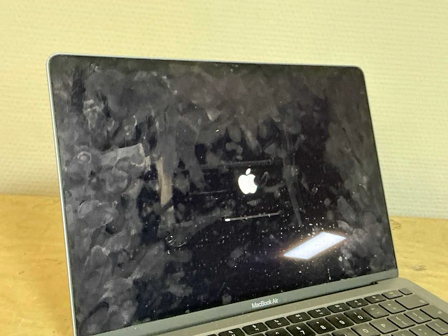 Apple a2337 macbook air - afbeelding 2 van  4