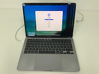 Apple a2338 13-inch macbook pro myd82n/a laptop - afbeelding 1 van  3