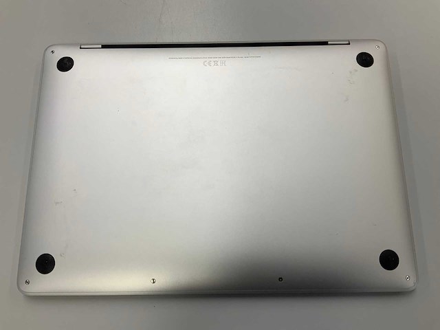 Apple a2338 13-inch macbook pro myda2n/a laptop - afbeelding 3 van  3