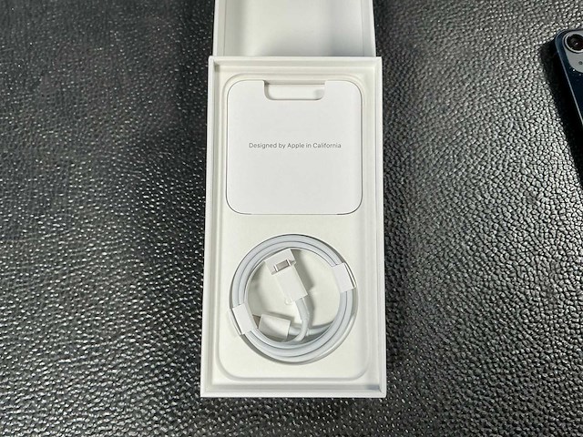 Apple a2482 iphone 13 128gb mobiele telefoon - afbeelding 4 van  4