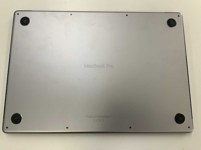 Apple a2485 16-inch macbook pro mk183n/a laptop - afbeelding 3 van  3