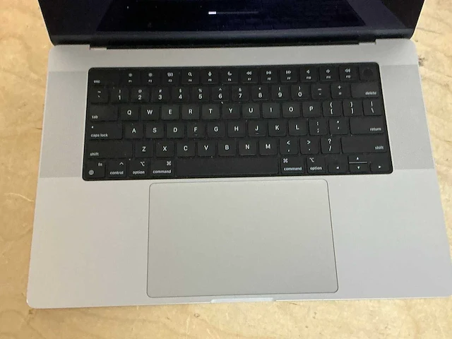 Apple a2485 macbook pro - afbeelding 3 van  4