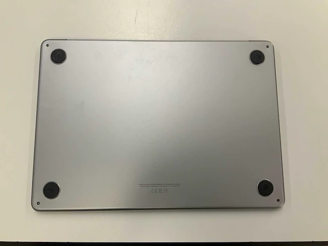 Apple a2681 13-inch macbook air m2 laptop - afbeelding 4 van  4