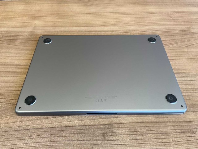 Apple (a2681) macbook air - afbeelding 1 van  7