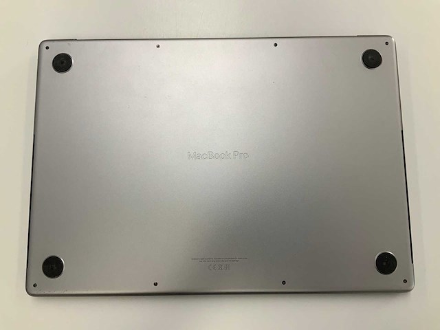 Apple a2780 16-inch macbook pro mnwc3n/a laptop - afbeelding 3 van  3