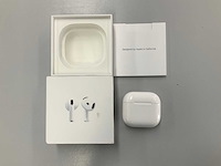 Apple a3050 airpods 4 with charging case