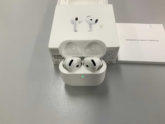 Apple a3050 airpods 4 with charging case - afbeelding 2 van  3