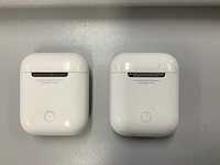 Apple airpods 1 with charging case (2x) - afbeelding 2 van  2
