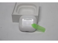 Apple airpods 4 wit - afbeelding 4 van  4