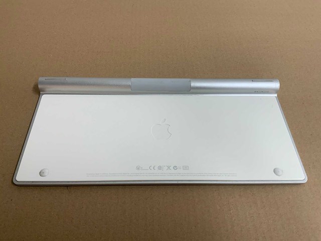 Apple computers, toetsenborden, afstandsbedieningen etc. - afbeelding 23 van  44