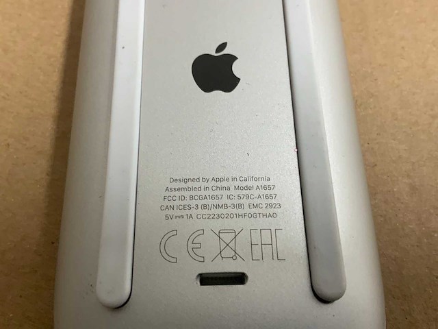 Apple computers, toetsenborden, afstandsbedieningen etc. - afbeelding 39 van  44