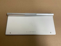 Apple computers, toetsenborden, afstandsbedieningen etc. - afbeelding 44 van  44