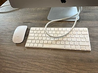 Apple desktop met toetsenbord en muis - afbeelding 2 van  3
