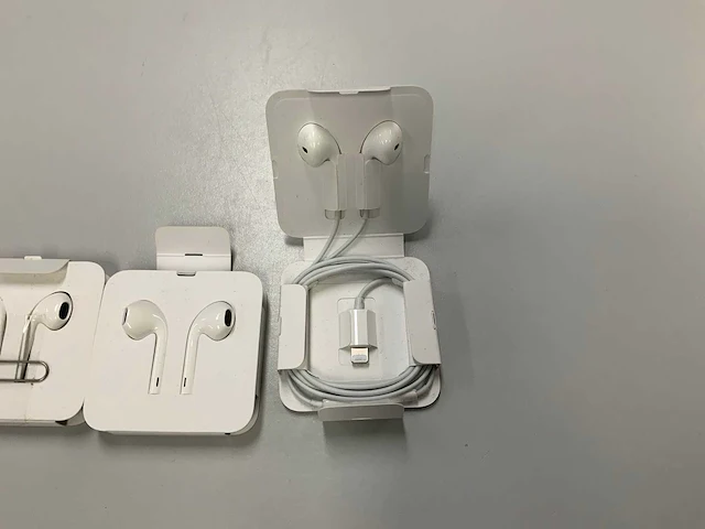 Apple earpods lightning connector (3x) - afbeelding 2 van  2