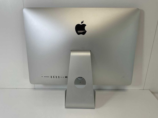 Apple imac 21.5”, intel quadcore i7, 16 gb ram, 1 tb ssd, amd radeon pro 560 4gb all-in-one desktop - afbeelding 4 van  6