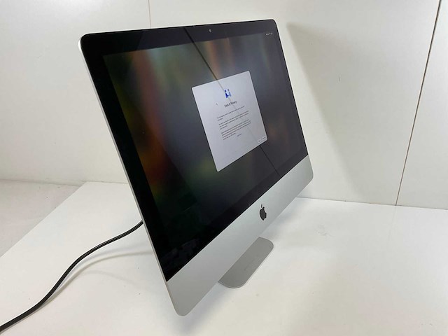 Apple imac 21.5”, quadcore i3, 16 gb, 500 gb nvme, amd radeon pro 555x 2gb all-in-one desktop - afbeelding 2 van  6