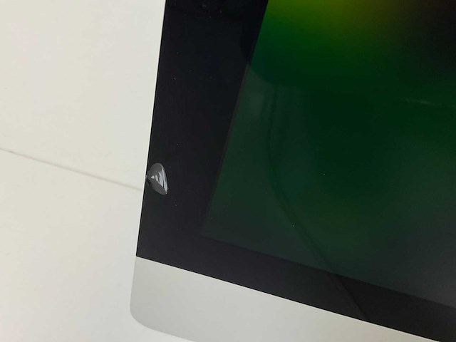 Apple imac 27”, hexacore i5, 8 gb ram, 1 tb nvme, amd radeon pro 570x 4 gb all-in-one desktop - afbeelding 7 van  8