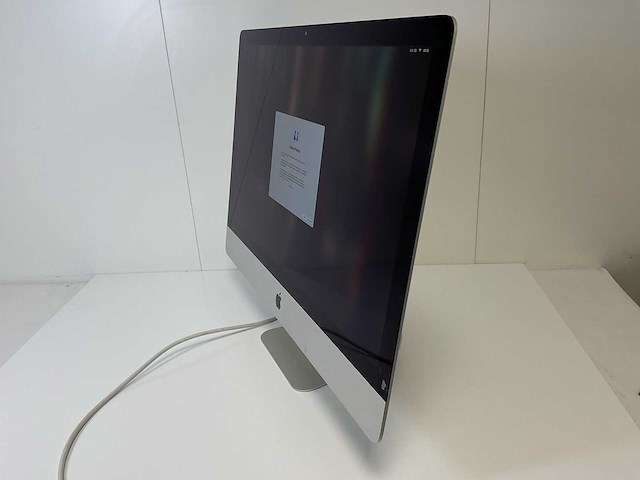 Apple imac 27”, hexacore i5, 8 gb ram, 1 tb nvme, amd radeon pro 570x 4 gb all-in-one desktop - afbeelding 3 van  7