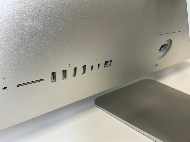 Apple imac 27”, hexacore i5, 8 gb ram, 1 tb nvme, amd radeon pro 570x 4 gb all-in-one desktop - afbeelding 5 van  7