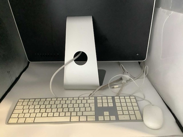 Apple imac 9 24 inch met 1tb samsung ssd desktop - afbeelding 4 van  5