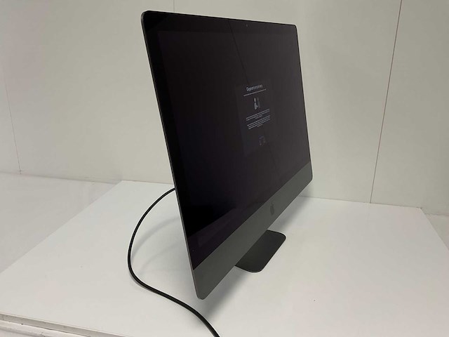 Apple imac pro 27”, xeon(r) w-2140b, 64 gb ram, 1 tb nvme, amd radeon pro vega 56 8gb all-in-one desktop - afbeelding 2 van  6