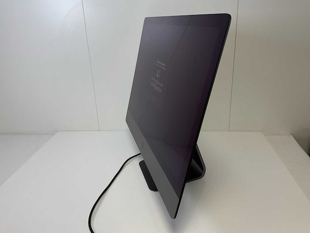 Apple imac pro 27”, xeon(r) w-2140b, 64 gb ram, 1 tb nvme, amd radeon pro vega 56 8gb all-in-one desktop - afbeelding 3 van  6
