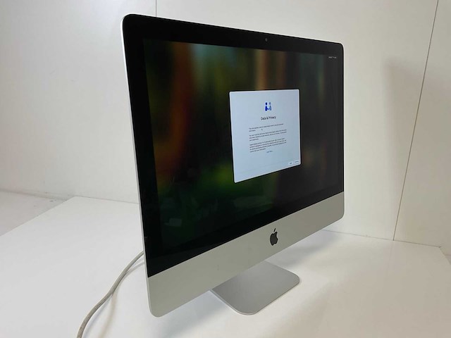 Apple imac retina 4k 21.5”, quadcore i3, 8 gb ram, 1 tb ssd, amd radeon pro 555x 2 gb all-in-one desktops (2x) - afbeelding 12 van  17